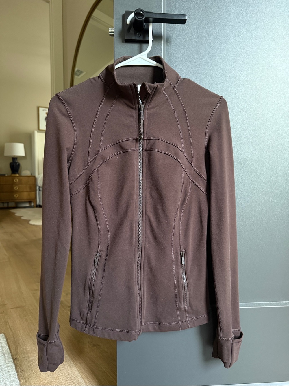 Lululemon define jacket size 6, brown